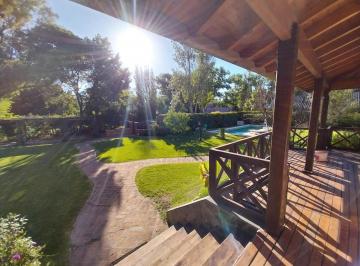 Quinta vacacional · 193m² · 6 Ambientes · 3 Cocheras · Casa Quinta en Venta en La Lonja, Pilar. Apta Credito!