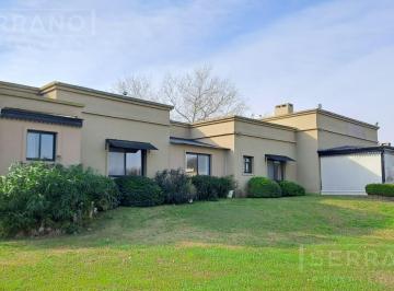 Casa · 312m² · 6 Ambientes · 3 Cocheras · Casa en Venta en Chacras de La Cruz, Capilla del Señor, Exaltación de La Cruz