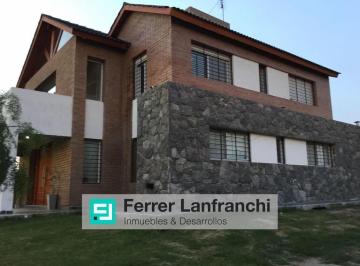Casa · 406m² · 8 Ambientes · 2 Cocheras · Casa en Venta Zona Sur Barrio Cerrado Los Sauces