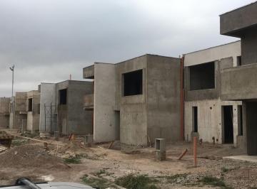 Casa · 114m² · 4 Ambientes · 1 Cochera · Duplex en Venta Centro de Luján de Cuyo