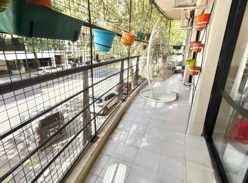 Departamento de 4 ambientes, Balvanera · Semipiso con Patio y Balcón