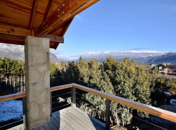 Casa · 182m² · 4 Ambientes · 1 Cochera · Departamento en Arelauquen Polo