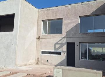 Casa · 131m² · 5 Ambientes · 1 Cochera · Duplex en Venta Centro de Luján de Cuyo