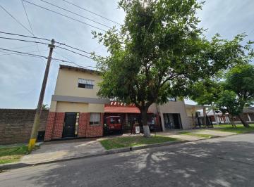 Casa · 198m² · 6 Ambientes · 2 Cocheras · Casa en San Antonio de Padua