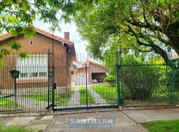 Casa de 3 ambientes, La Matanza · Excelente Propiedad Sobre Dos Lotes en La Mejor Zona Residencial de Ramos Mejía.