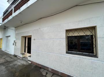 PH de 2 ambientes, La Matanza · Tipo Casa 2 Amb Amplios en Pb Al Frente en San Justo (Bº San Nicolás)