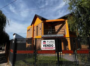 Casa · 180m² · 4 Ambientes · 1 Cochera · Casa en Cipolletti