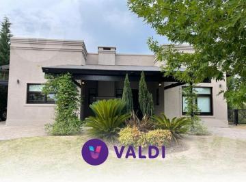 Casa · 150m² · 4 Ambientes · 2 Cocheras · Casa en Venta con Renta - Barrio La Horqueta de Echeverría, Canning