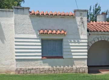 Casa de 3 ambientes, Córdoba · Venta - Arguello - Casa + Dpto - Gran Terreno! Tomas Garzon 7432