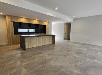 Casa · 200m² · 4 Ambientes · 2 Cocheras · Casa en Venta 3 Dorm. Housing Villa Warcalde