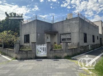 Casa · 92m² · 4 Ambientes · 2 Cocheras · Casa en Lanús Este