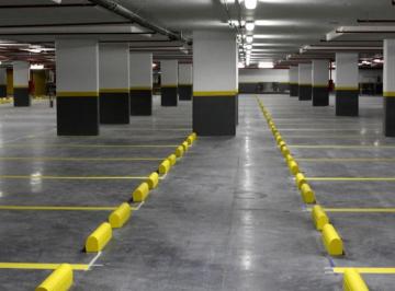 Garage · 300m² · 50 Cocheras en Microcentro en Venta