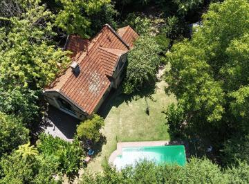 Casa · 220m² · 6 Dormitorios · Encantadora Casa con Entorno de Bosque a Orillas del Arroyo - Ing. Maschwitz - Escobar
