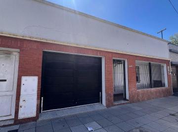 PH · 90m² · 3 Ambientes · 1 Cochera · Casa PH Al Frente Av Belgrano 5470 Wilde