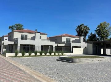 Casa · 128m² · 4 Ambientes · Casa Dúplex en Venta en Pilar, G. B. a. Zona Norte, Argentina
