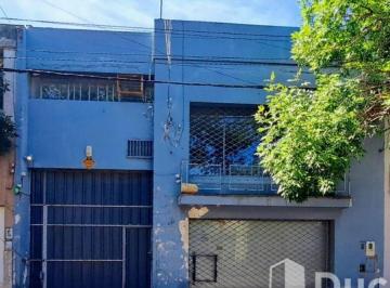 Depósito · 1025m² · 3 Ambientes · 1 Cochera · José Ingenieros 960 - $2.000.000 - en Alquiler - Importante Superficie con Construcción