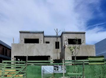 En Obra · Venta Casa, 6 Dorm., Nordelta, Carpinchos, a Estrenar.