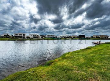 Terreno · 647m² · Santa Ana Villanueva Lote Al Agua en Venta con Excelente Orientación