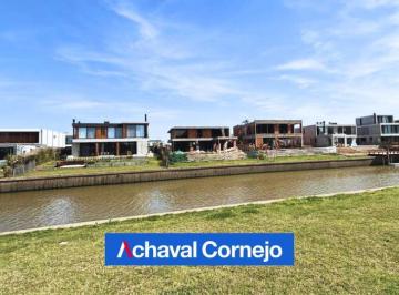 Terreno · 903m² · Terreno en Venta Al Agua en El Barrio Yacht Cercano a La Salida del Río Luján