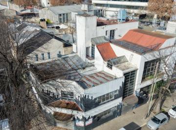 Oficina comercial · 1400m² · 5 Cocheras · Inmueble Situado en Barracas Oficinas, Salones, Cocheras