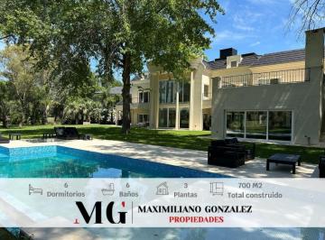 Casa · 700m² · 8 Ambientes · 1 Cochera · Casa Venta y Alquiler Saint Thomas Este