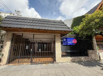 Casa de 4 ambientes, Mataderos · Casa 4 Ambientes con Cochera Patio y Terraza
