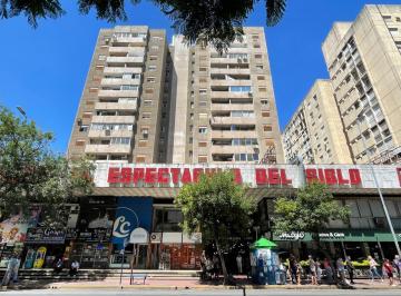 Departamento · 44m² · 2 Ambientes · Departamento en Venta | 1 Dormitorio | Centro | Balcón | Torre Cinerama (Amoblado)