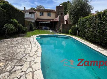 Casa · 293m² · 9 Ambientes · 3 Cocheras · Casa, 4 Dorm., Playroom, Jardin con Pileta
