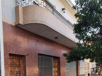 Casa · 250m² · 8 Ambientes · 2 Casas + Local Impecables (Centro Chingolo)