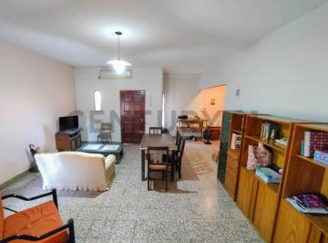 Casa · 132m² · 4 Ambientes · 1 Cochera · Venta Casa 4 Ambientes Ituzaingo - Apto Crédito