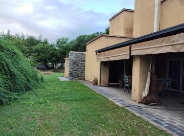Casa · 301m² · 2 Ambientes · 2 Cocheras · En Venta Casa 1 Dormitorio Country Chacras de La Villa, Villa Allende