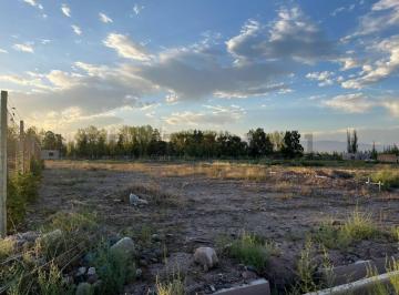 Terreno · 410m² · Venta de Lote en Russell, Maipú, Mendoza