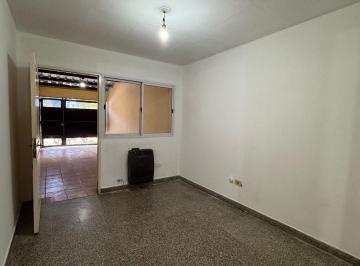 Casa · 131m² · 4 Ambientes · 1 Cochera · Venta Duplex 3 Dorm. Bolivia 4100