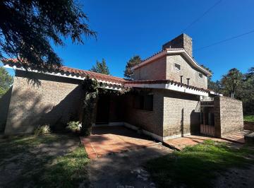 Casa de 9 ambientes, La Falda · Posada en Villa Edén