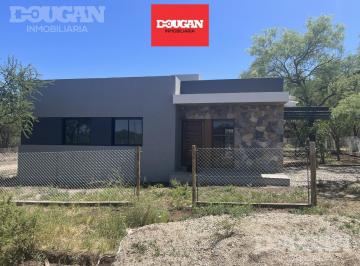 Casa · 86m² · 4 Ambientes · 2 Cocheras · Venta - Casa Tres Dorm. en La Sebastiana - Piedra Blanca