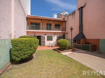 Casa · 218m² · 7 Ambientes · 2 Cocheras · Venta Casa 7 Ambientes con Patio en San Cristóbal