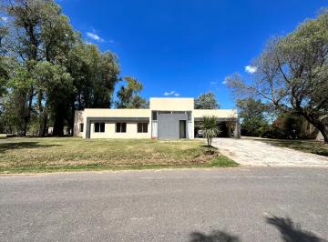 Casa · 125m² · 6 Ambientes · 2 Cocheras · Casa en Lomas de San Antonio