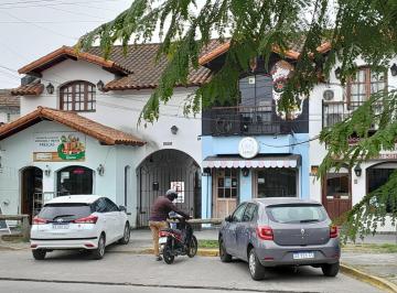 Local comercial · 340m² · 7 Ambientes · Uso Comercial en La Horqueta