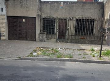 Casa de 3 ambientes, Tres de Febrero · Casa 3 Amb con Garage y Fondo Libre (Retasada)