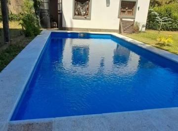 Quinta vacacional · 142m² · 7 Ambientes · 2 Cocheras · Espectacular Quinta en Juncales Ex Calle 100 y 99