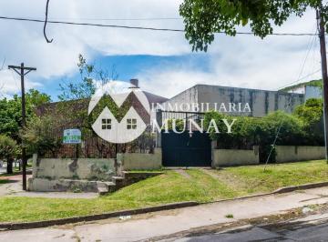 Casa · 200m² · 3 Ambientes · 2 Cocheras · Venta Casa Esquina Barrio Tres Cerritos