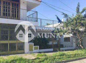 Casa · 160m² · 5 Ambientes · 1 Cochera · Venta Casa Barrio Tres Cerritos