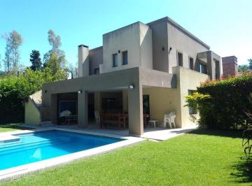 Casa · 200m² · 5 Ambientes · 2 Cocheras · Casa en Mapuche