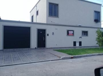 Casa de 3 ambientes, Lomas de Zamora · Moderno Duplex con Dos Dorm. en Llavallol