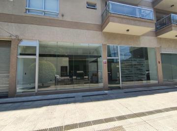 Local comercial · 81m² · Venta - Local - Villa Luro - Amplio - Permuta