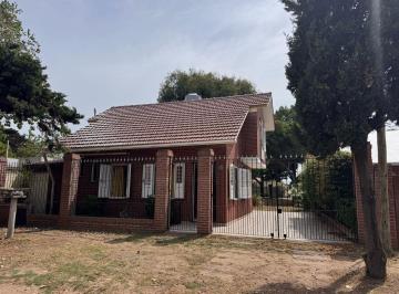 Casa de 4 ambientes, Mar del Tuyú · Casa en Venta en Mar del Tuyu