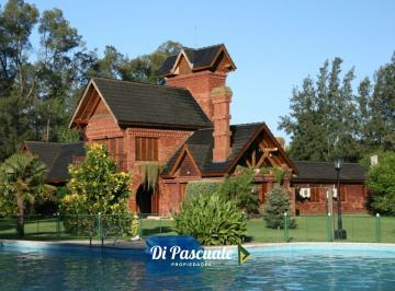 Quinta vacacional · 550m² · 9 Ambientes · 2 Cocheras · Venta Quinta Ideal Inversores Predio Eventos Instituciones con Pileta, Quincho y Parque - La Reja