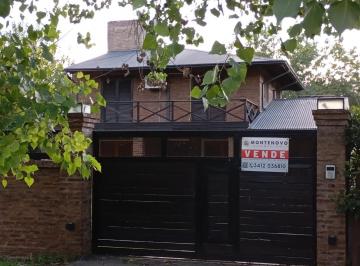 Casa · 181m² · 3 Ambientes · 2 Cocheras · Fácil Acceso! Casa con Parque y Piscina en Garita 14, Funes