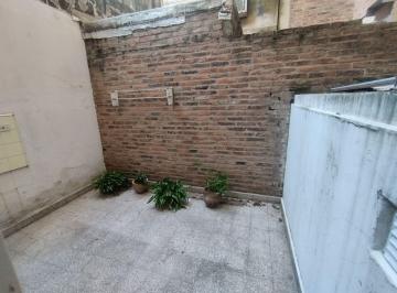 Departamento · 50m² · 4 Ambientes · Departamento en Alquiler de Barrio Lourdes 2435