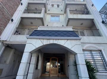Departamento · 65m² · 3 Ambientes · 1 Cochera · Depto Tres Amb en Venta en Adrogue